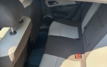 Chevrolet Cruze II, 2014 год, 900 000 рублей, 15 фотография