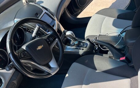 Chevrolet Cruze II, 2014 год, 900 000 рублей, 9 фотография