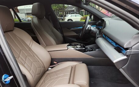BMW 5 серия, 2025 год, 6 150 000 рублей, 17 фотография