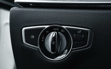 Mercedes-Benz E-Класс, 2016 год, 3 050 000 рублей, 20 фотография