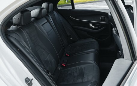 Mercedes-Benz E-Класс, 2016 год, 3 050 000 рублей, 30 фотография