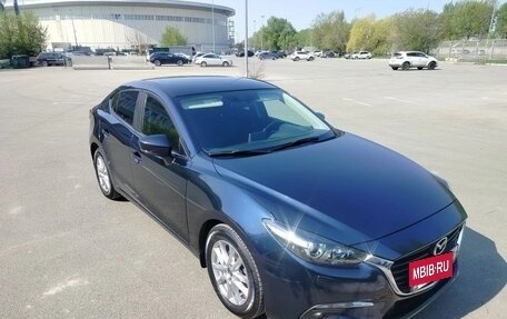 Mazda 3, 2018 год, 2 000 000 рублей, 2 фотография