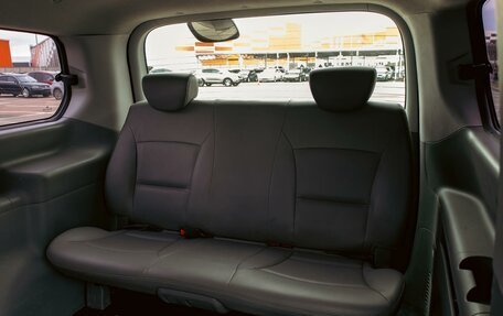Hyundai Grand Starex Grand Starex I рестайлинг 2, 2014 год, 1 355 000 рублей, 17 фотография