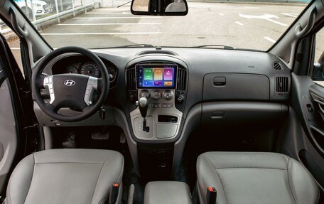 Hyundai Grand Starex Grand Starex I рестайлинг 2, 2014 год, 1 355 000 рублей, 15 фотография