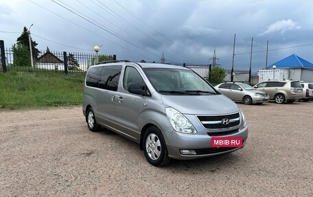 Hyundai Grand Starex Grand Starex I рестайлинг 2, 2012 год, 1 600 000 рублей, 2 фотография