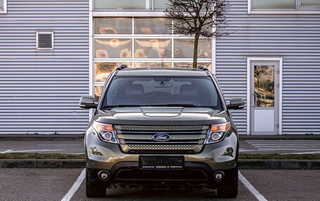 Ford Explorer VI, 2013 год, 1 355 000 рублей, 2 фотография