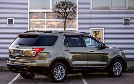 Ford Explorer VI, 2013 год, 1 355 000 рублей, 6 фотография