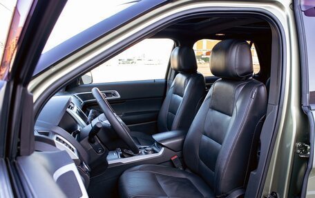 Ford Explorer VI, 2013 год, 1 355 000 рублей, 11 фотография