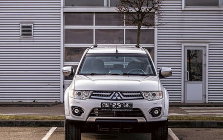 Mitsubishi Pajero Sport II рестайлинг, 2015 год, 1 595 000 рублей, 2 фотография