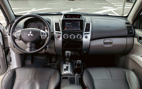 Mitsubishi Pajero Sport II рестайлинг, 2015 год, 1 595 000 рублей, 17 фотография