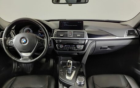 BMW 3 серия, 2018 год, 2 300 000 рублей, 17 фотография