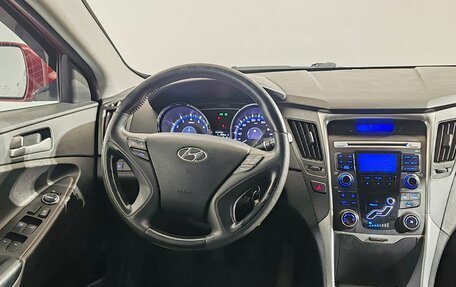 Hyundai Sonata VI, 2010 год, 850 000 рублей, 11 фотография
