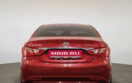 Hyundai Sonata VI, 2010 год, 850 000 рублей, 6 фотография