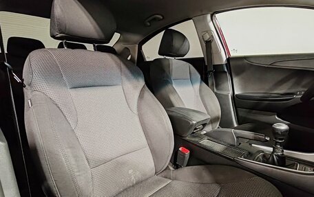 Hyundai Sonata VI, 2010 год, 850 000 рублей, 16 фотография