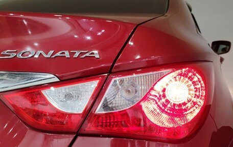 Hyundai Sonata VI, 2010 год, 850 000 рублей, 21 фотография