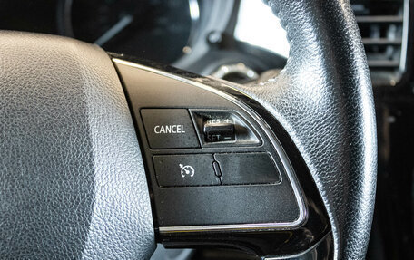 Mitsubishi Outlander III рестайлинг 3, 2019 год, 2 399 000 рублей, 18 фотография