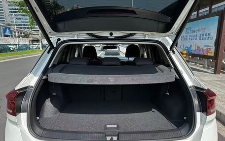 Volkswagen T-Roc I, 2022 год, 1 800 000 рублей, 12 фотография