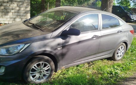 Hyundai Solaris II рестайлинг, 2012 год, 580 000 рублей, 2 фотография