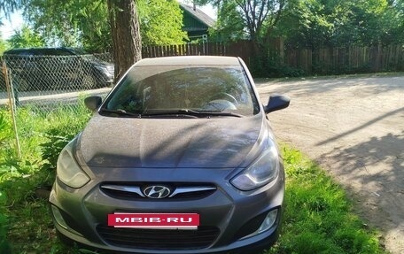 Hyundai Solaris II рестайлинг, 2012 год, 580 000 рублей, 12 фотография