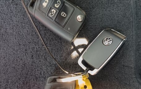 Volkswagen Multivan T6 рестайлинг, 2022 год, 7 980 000 рублей, 13 фотография
