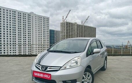 Honda Fit Shuttle I рестайлинг, 2012 год, 830 000 рублей, 1 фотография