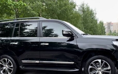 Toyota Land Cruiser 200, 2019 год, 8 500 000 рублей, 5 фотография