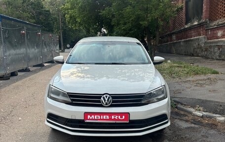Volkswagen Jetta VI, 2015 год, 705 000 рублей, 1 фотография