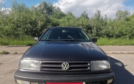 Volkswagen Vento, 1992 год, 85 000 рублей, 1 фотография