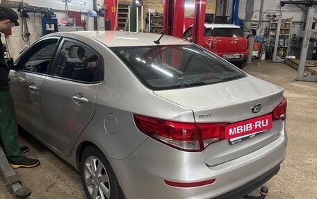KIA Rio III рестайлинг, 2016 год, 1 100 000 рублей, 6 фотография