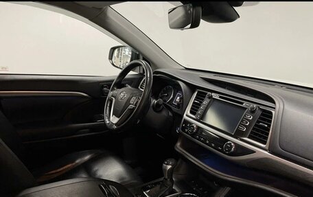 Toyota Highlander III, 2017 год, 3 849 000 рублей, 9 фотография
