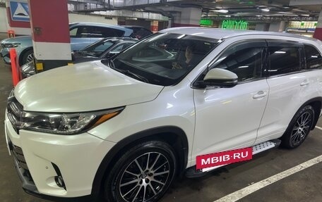 Toyota Highlander III, 2017 год, 3 849 000 рублей, 12 фотография