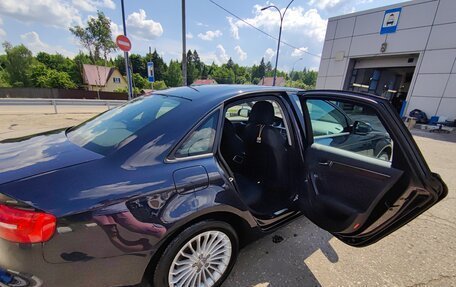 Audi A4, 2015 год, 1 550 000 рублей, 5 фотография