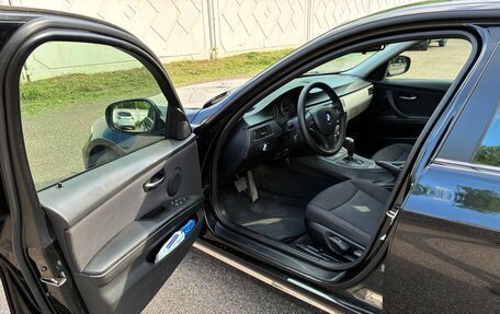 BMW 3 серия, 2010 год, 1 200 000 рублей, 13 фотография
