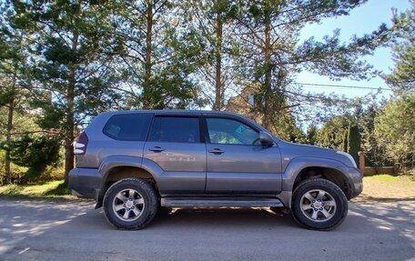 Toyota Land Cruiser Prado 120 рестайлинг, 2008 год, 1 990 000 рублей, 4 фотография