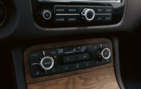 Volkswagen Touareg III, 2014 год, 2 075 000 рублей, 15 фотография