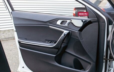 KIA cee'd III, 2018 год, 1 295 000 рублей, 12 фотография