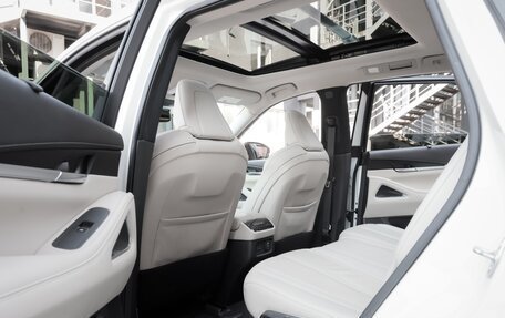 Infiniti QX60, 2022 год, 5 500 000 рублей, 10 фотография