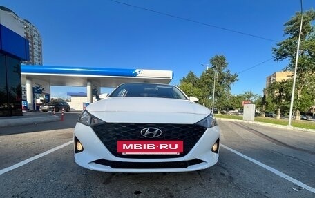 Hyundai Solaris II рестайлинг, 2022 год, 1 400 000 рублей, 2 фотография