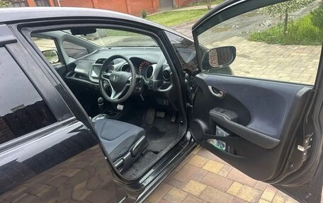 Honda Fit III, 2010 год, 570 000 рублей, 8 фотография