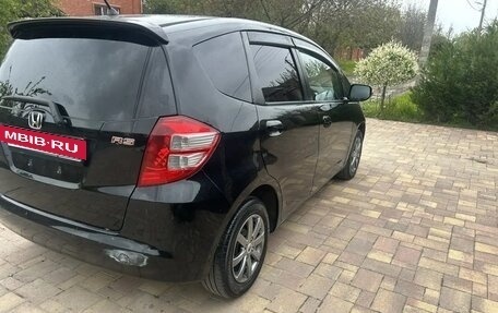 Honda Fit III, 2010 год, 570 000 рублей, 6 фотография
