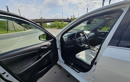 Toyota Camry, 2018 год, 2 800 000 рублей, 3 фотография