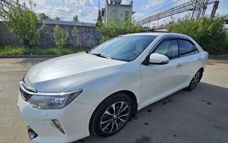 Toyota Camry, 2018 год, 2 800 000 рублей, 4 фотография