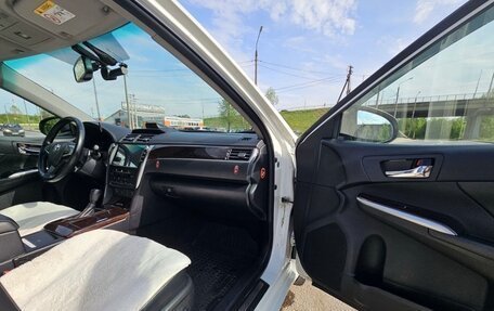 Toyota Camry, 2018 год, 2 800 000 рублей, 6 фотография