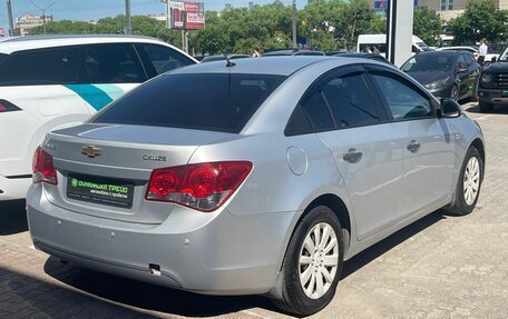 Chevrolet Cruze II, 2010 год, 641 000 рублей, 6 фотография