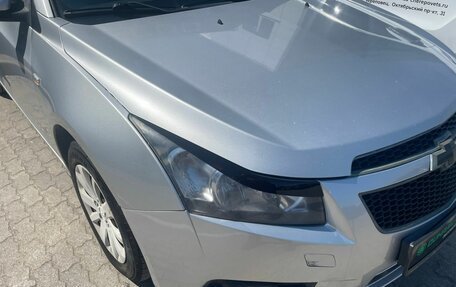 Chevrolet Cruze II, 2010 год, 641 000 рублей, 4 фотография