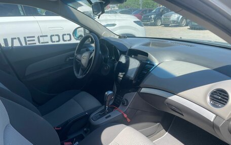Chevrolet Cruze II, 2010 год, 641 000 рублей, 12 фотография