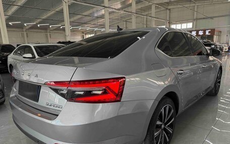 Skoda Superb III рестайлинг, 2022 год, 1 990 000 рублей, 4 фотография