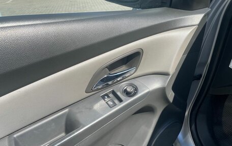Chevrolet Cruze II, 2010 год, 641 000 рублей, 13 фотография