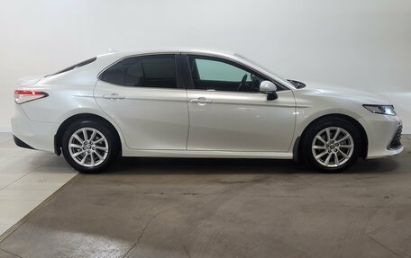 Toyota Camry, 2021 год, 2 590 000 рублей, 5 фотография