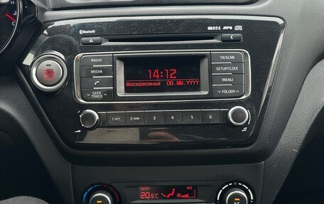 KIA Rio III рестайлинг, 2015 год, 1 200 000 рублей, 25 фотография